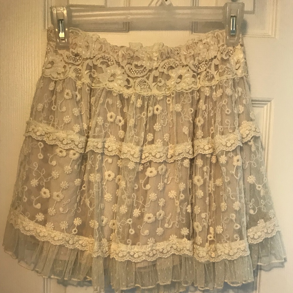 Floral lace skirt